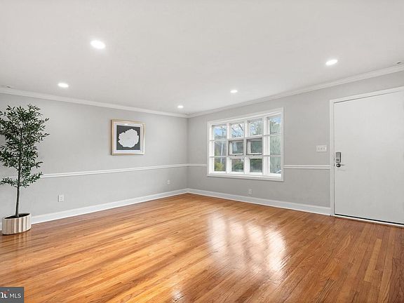 3rd image of 7604 Windy Rdg