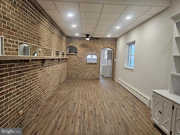 3rd image of 253 W Broad St