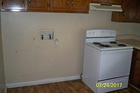 4th image of 201 Beech St APT B