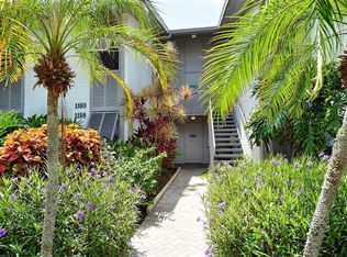1160 W Peppertree Dr, Sarasota, FL 34242