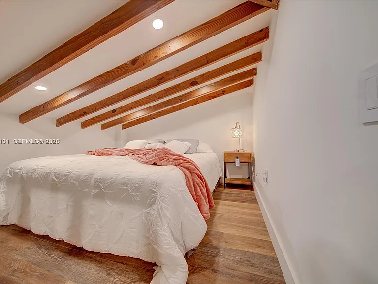 6631 Tamiami Canal Rd — Photo 14