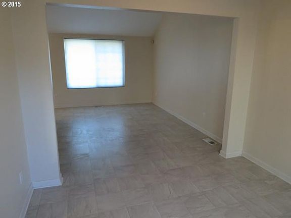 3rd image of 15205 NE 13th Cir