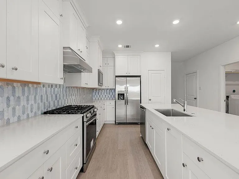 6411 Symphony Wave Dr — Photo 8