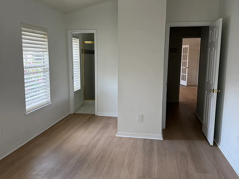 2nd bedroom upstairs