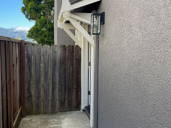 2nd image of 84A Driftwood Cir #A