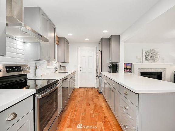 4th image of 15002 SE 44th Pl
