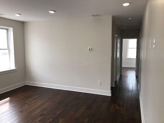 2nd image of 4494 Salmon St Floor 2