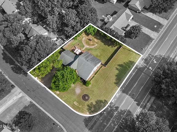 2nd image of 582 White Ash Dr