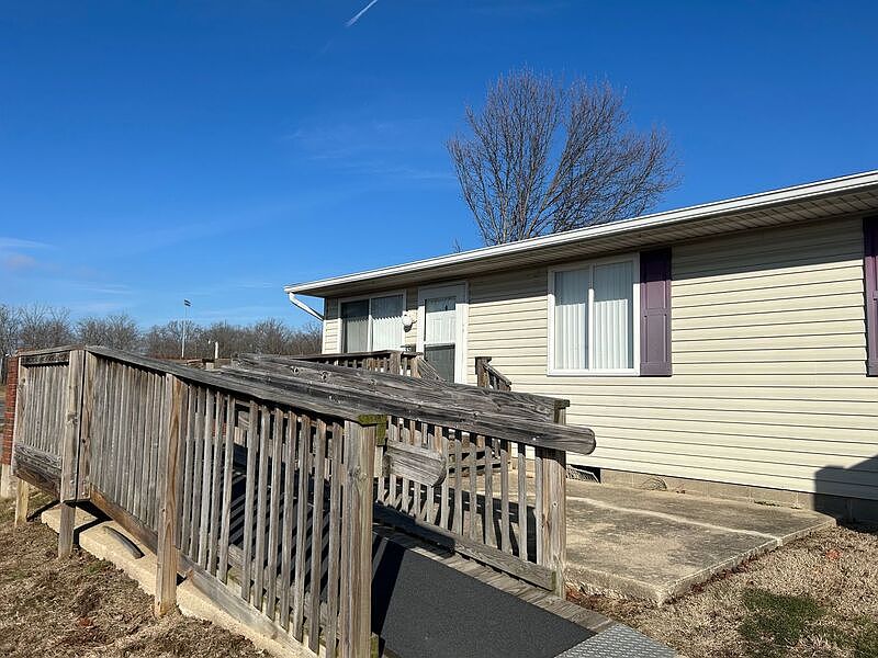 1st image of 802 Randler Ave