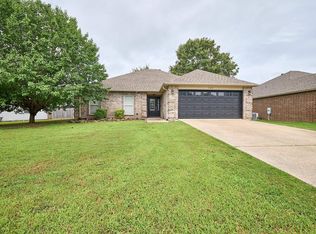 302 Queen Elizabeth Dr, Haskell, AR 72015