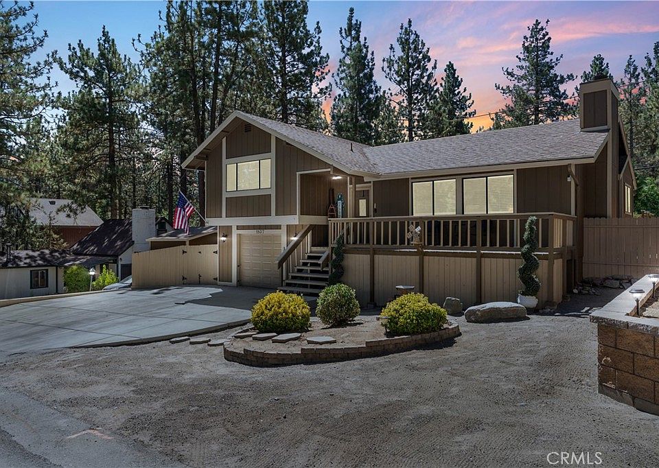 1st image of 1837 Twin Lakes Dr