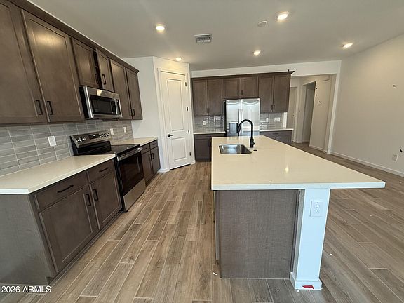 4th image of 25251 W LA SALLE Street