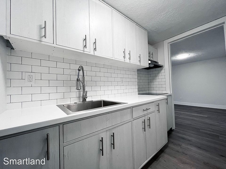1st image of 270 Woodgate Ct #227