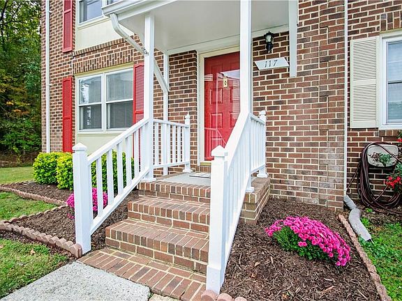 4th image of 117 Charles Parish Dr