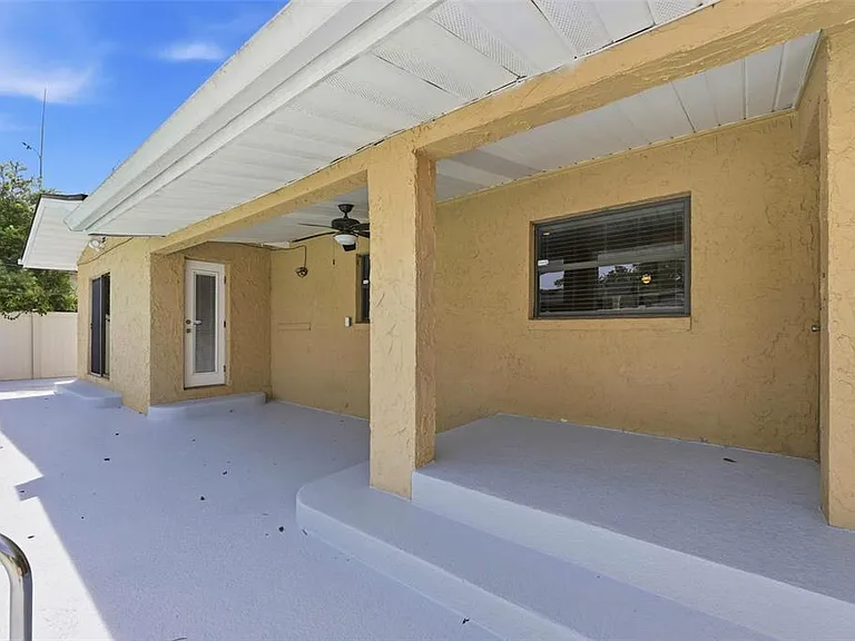 3707 Pelican Ln — Photo 11