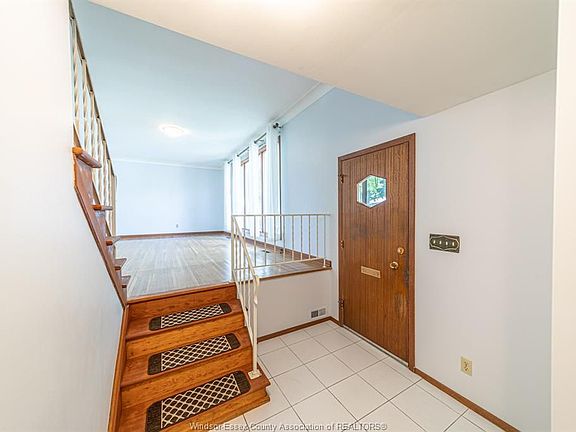 4th image of 3240 Saint Patricks Dr