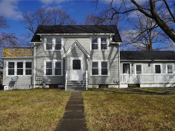 2661 & 2663 E Aurora Rd, Twinsburg, OH 44087