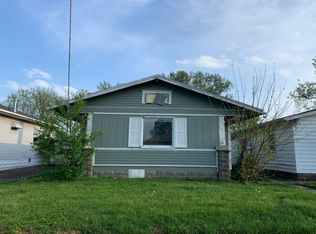 2017 Clarke St, Murphysboro, IL 62966