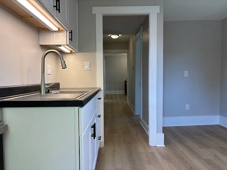 1702 Ferry St — Photo 18