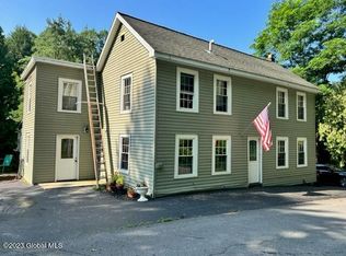 59 Powder Mill Rd, Valley Falls, NY 12185