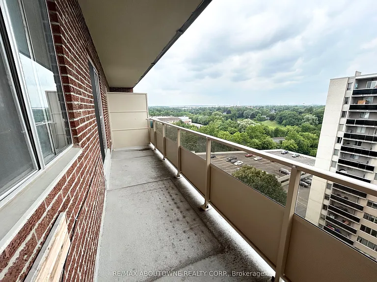 101 Millside Dr #1008 — Photo 13