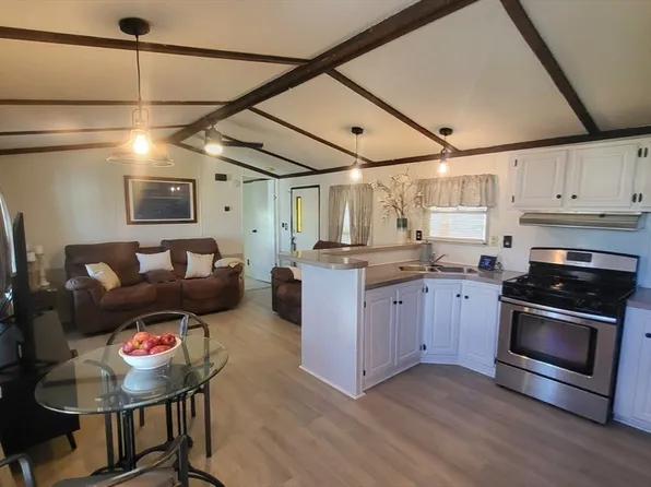 557 SW Cutoff Lot 107, Worcester, MA 01607