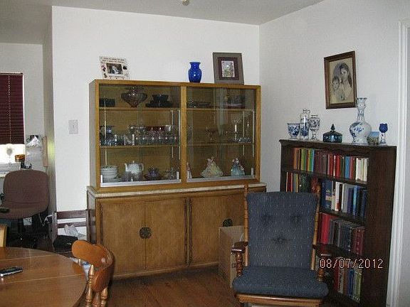 4th image of 206 N Smith St