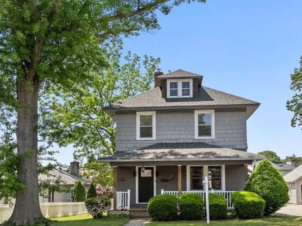 72 S Sproul Rd, Broomall, PA 19008