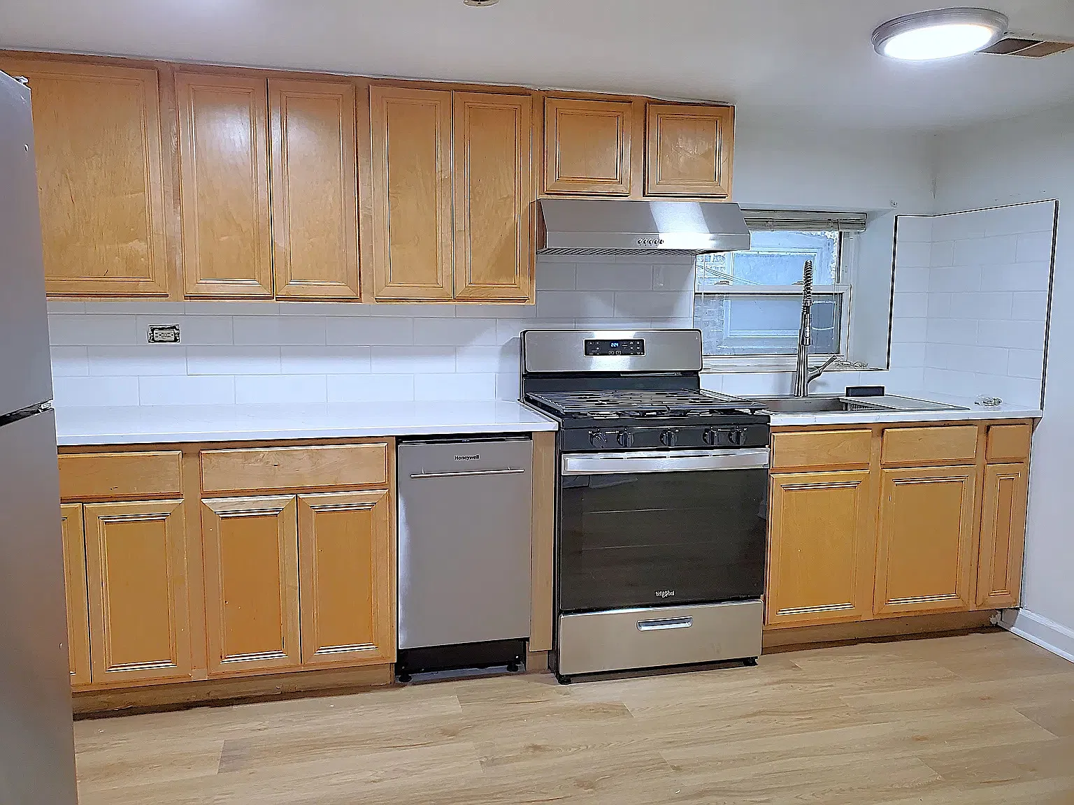 2 bed, 900 sqft, $1,595 — Photo 4