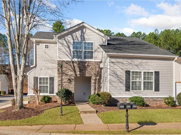1222 W Oaks Way, Woodstock, GA 30188