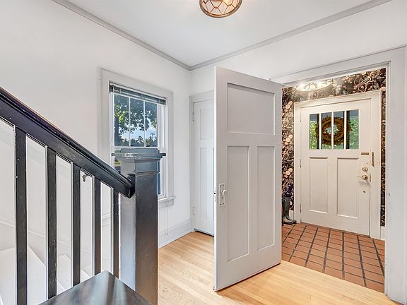 2nd image of 1109 Porlier St