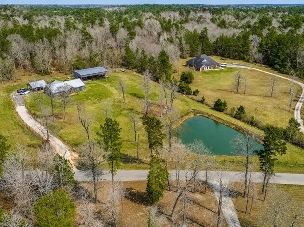 840 Horace Bonds Rd, Livingston, TX 77351