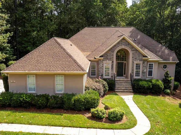 200 Sunrise Cir, Mooresville, NC 28117