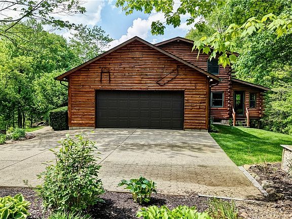 5th image of 707 N Hillcrest Dr