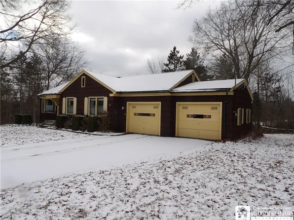 3207 W Oak Hill Rd, Jamestown, NY 14701