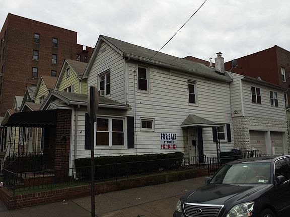5th image of 6434 Booth St