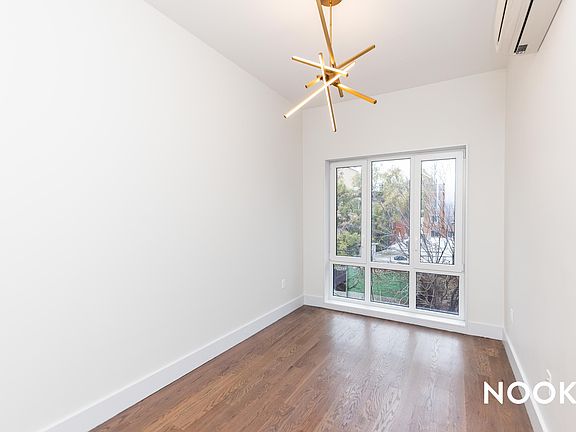 3rd image of 97 Varet St APT 2B