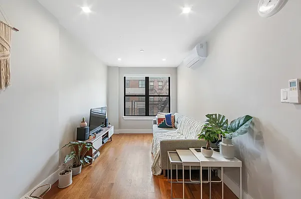 Rented by Brooklyn Group | media 6