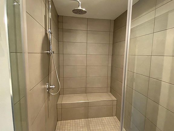 5th image of 5711 Lindell Ave #101