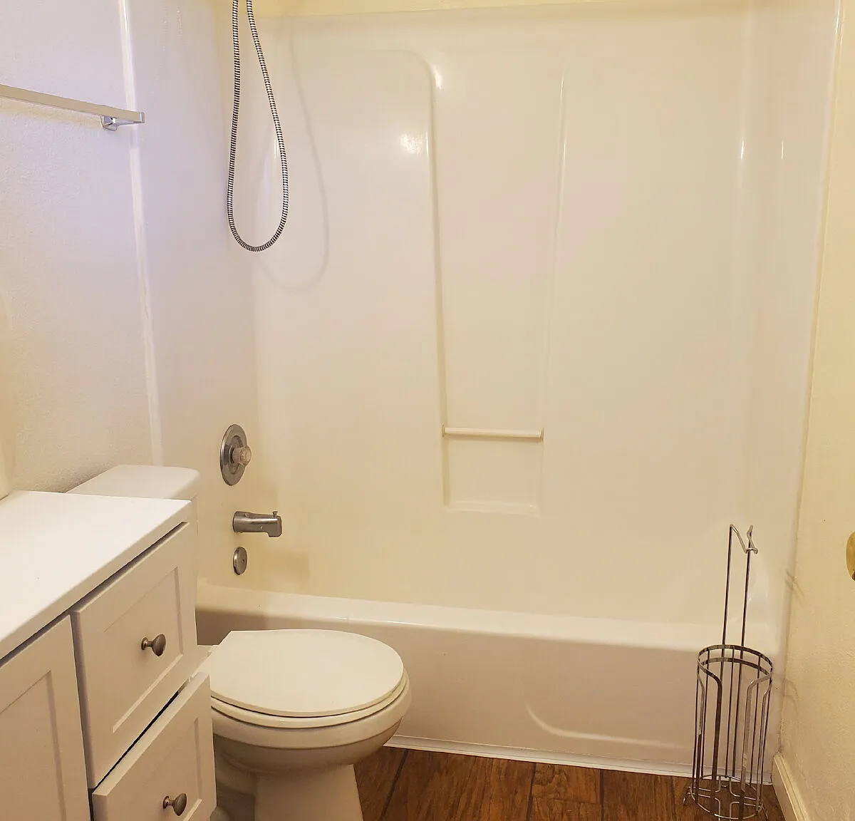 1 bed, 1.0 bath, $1,650 — Photo 3