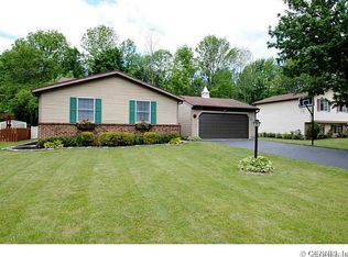 80 Reddick Ln, Rochester, NY 14624