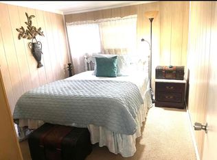 9349 Florida St, Fanning Springs, FL 32693