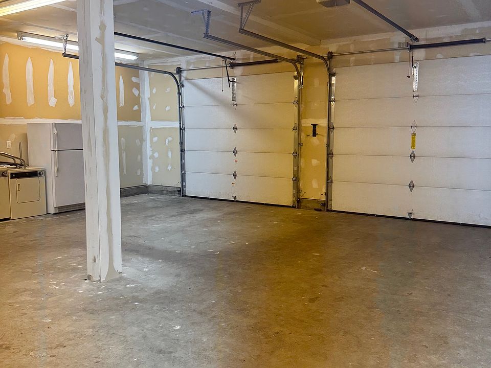 2nd image of 8672 Golden Valley Dr #A