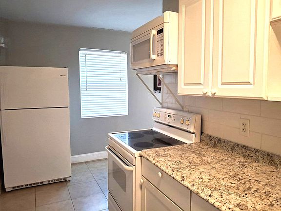 5th image of 8733 Cristobal Ave