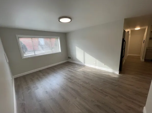 Rivertrail Homes, 515 S Milwaukee Ave APT 4, Wheeling, IL 60090
