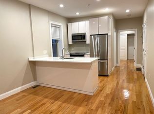 102 Chelsea St #1F, Boston, MA 02128