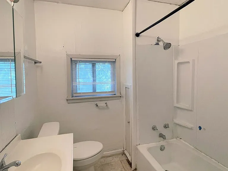 119 W 13th Ave — Photo 7