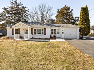 611 N West St, Sandwich, IL 60548