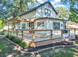 1806 Chicago Ave, Spirit Lake, IA 51360