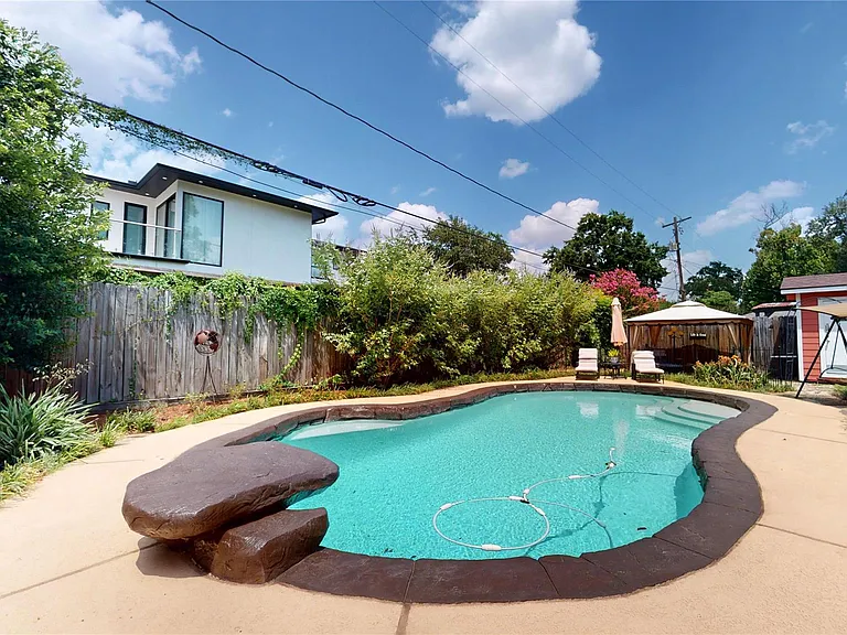 9910 Pine Lake Dr — Photo 40